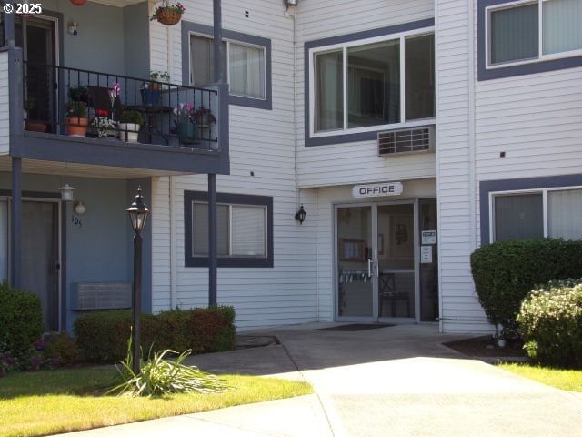 Primary listing photo, 950 EVERGREEN RD #310, Woodburn, OR, 97071