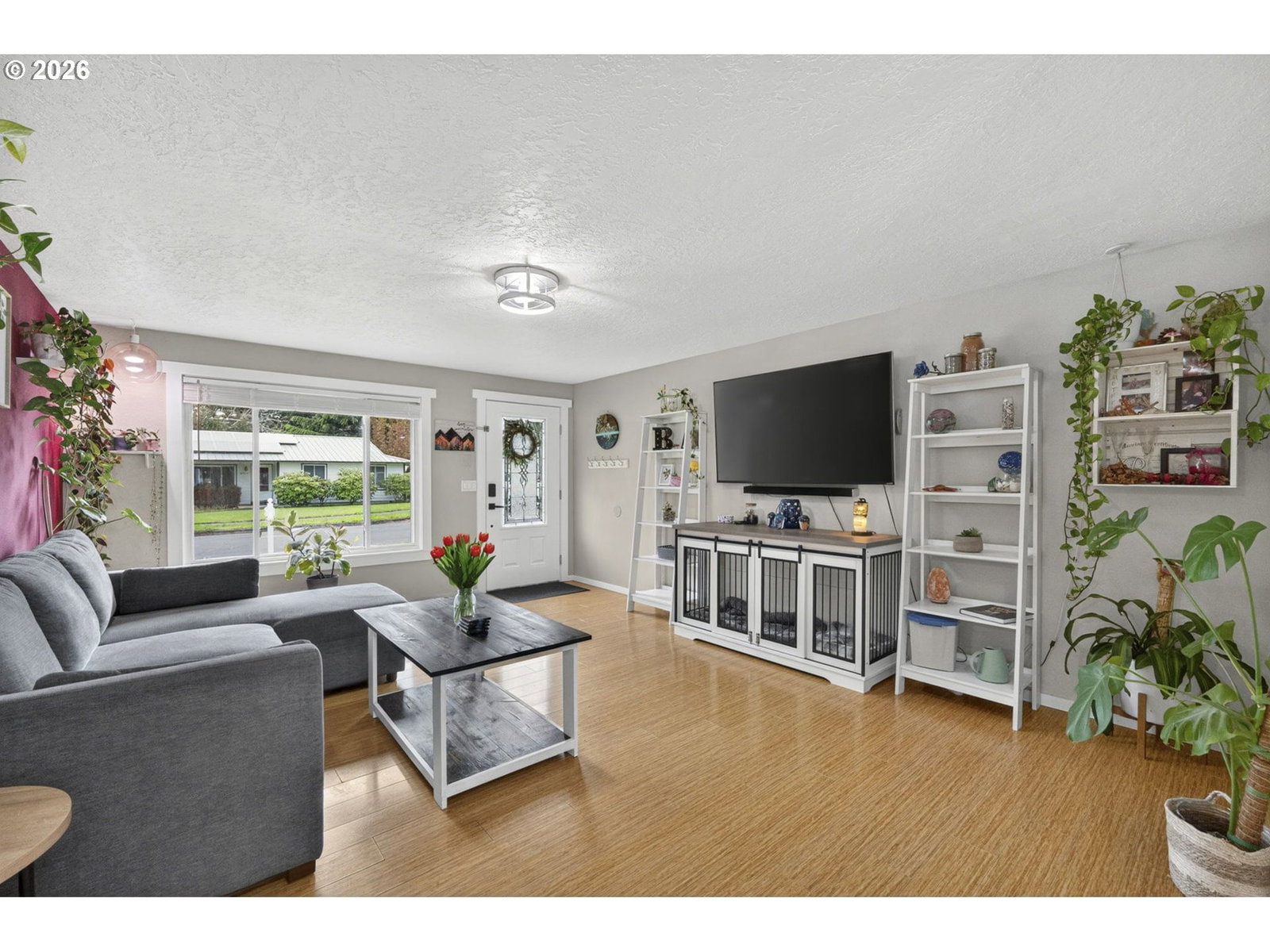 Listing photo 4 of 29, 18436 SE STEPHENS CIR, Portland, OR, 97233