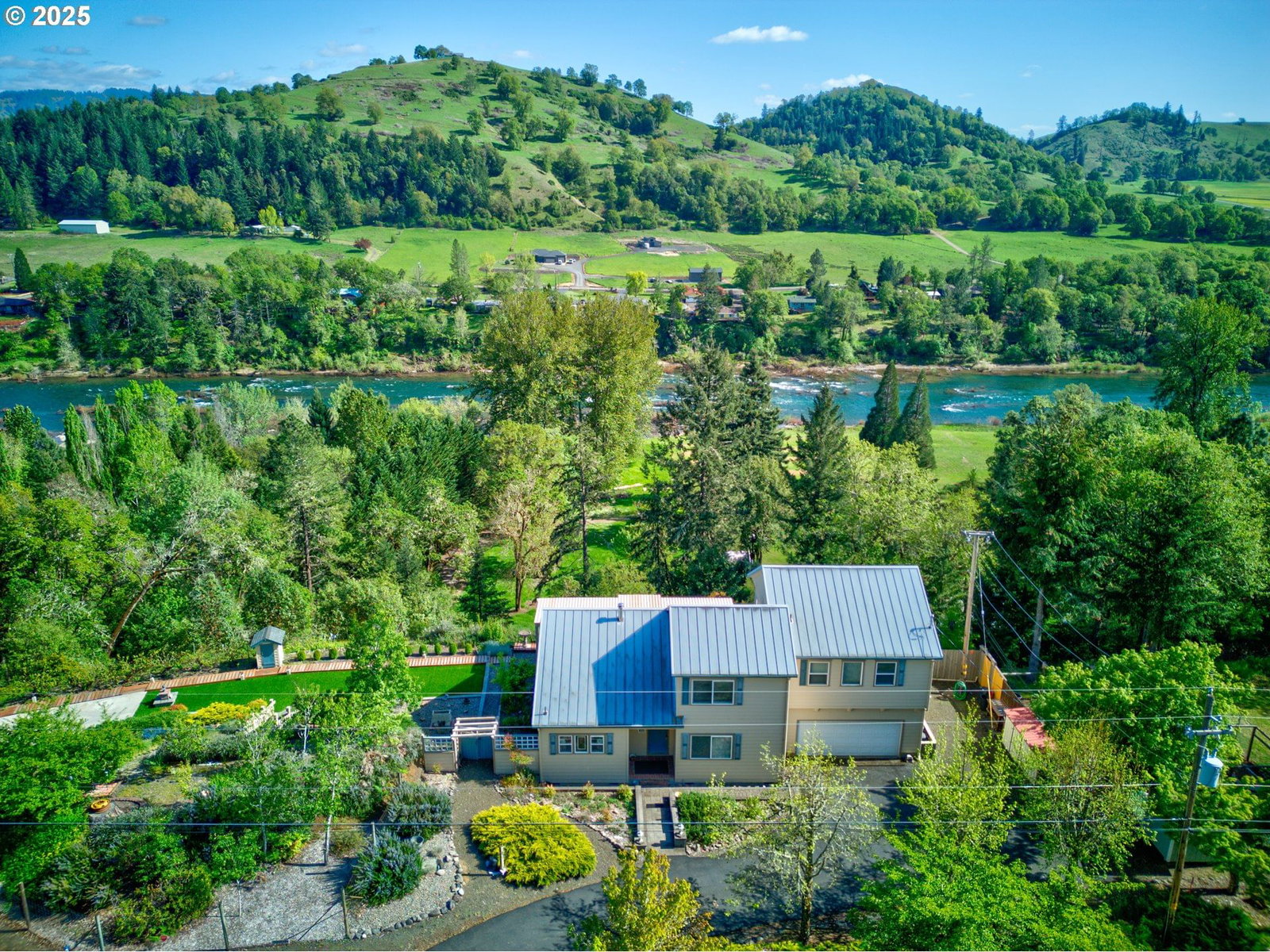 Primary listing photo, 14115 N BANK RD, Roseburg, OR, 97470
