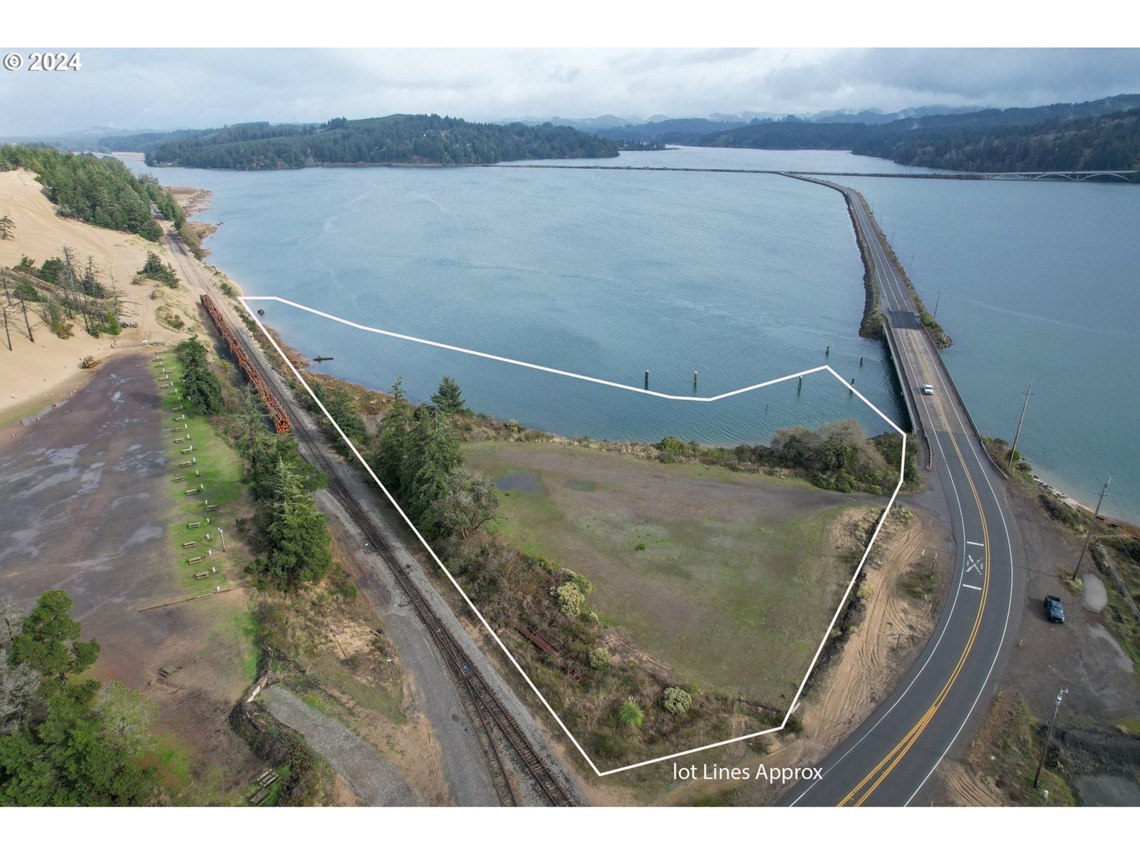 Primary listing photo, 92851 TRANS PACIFIC LN, North Bend, OR, 97459