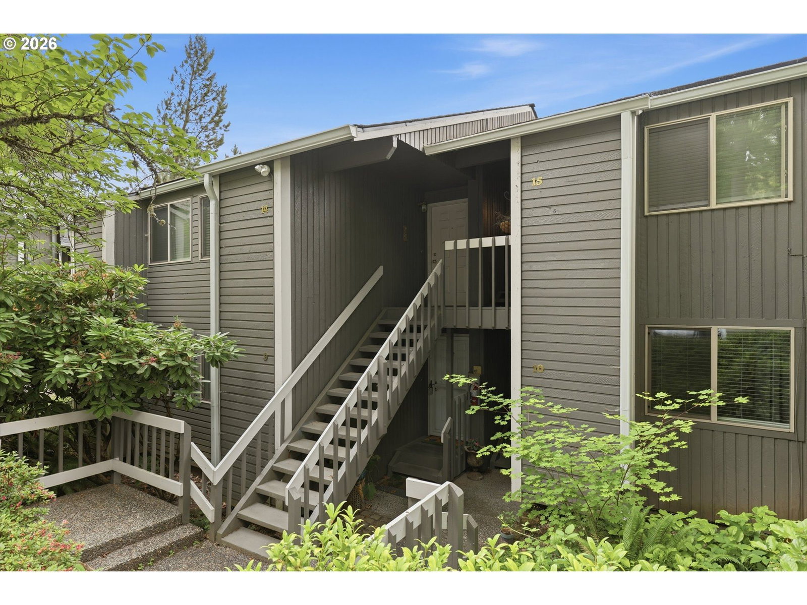 44 EAGLE CREST DR #10