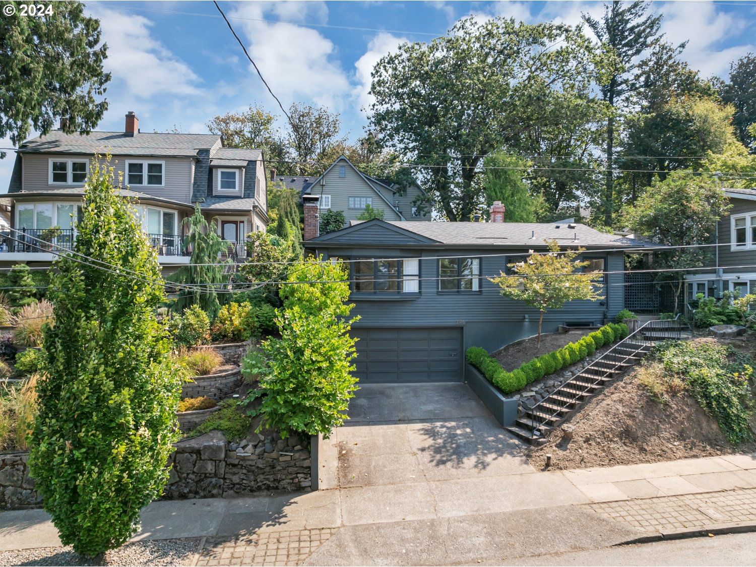 Primary listing photo, 3916 SW COUNCIL CREST DR, Portland, OR, 97239