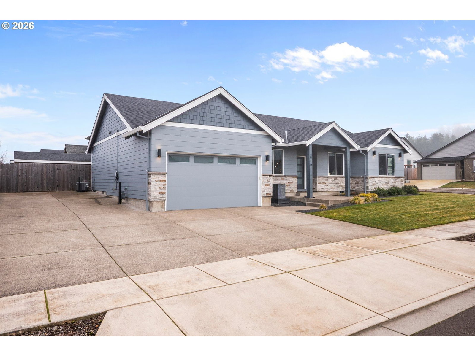 Primary listing photo, 819 RILEY DR, Silverton, OR, 97381