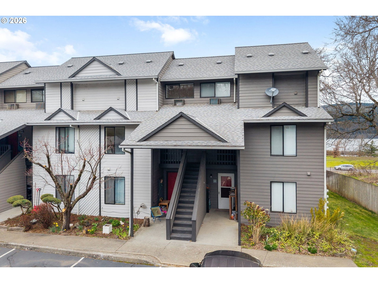 Primary listing photo, 301 N 15TH ST #201, Hood River, OR, 97031