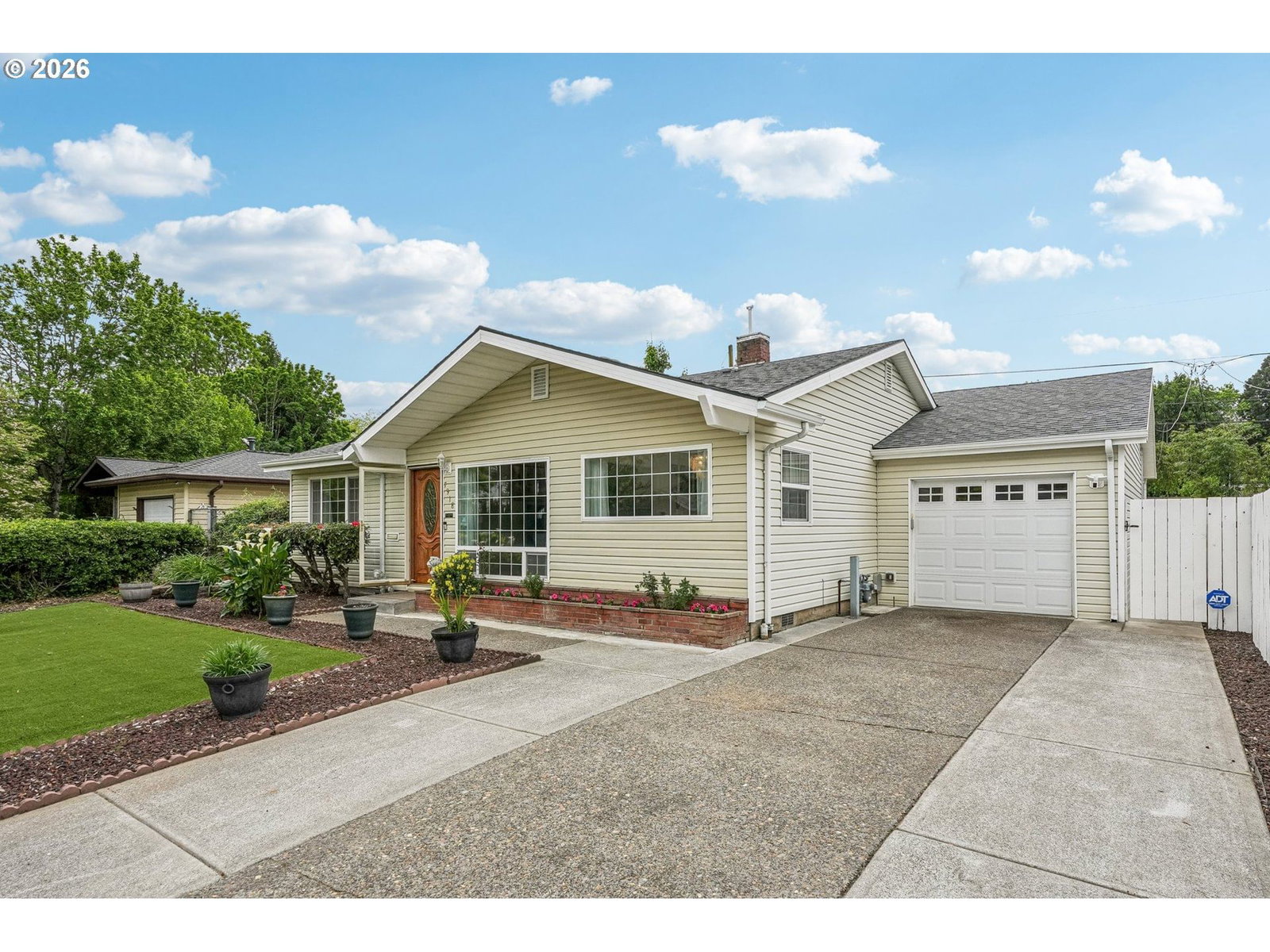 Primary listing photo, 7918 LINCOLN ST, Portland, OR, 97215