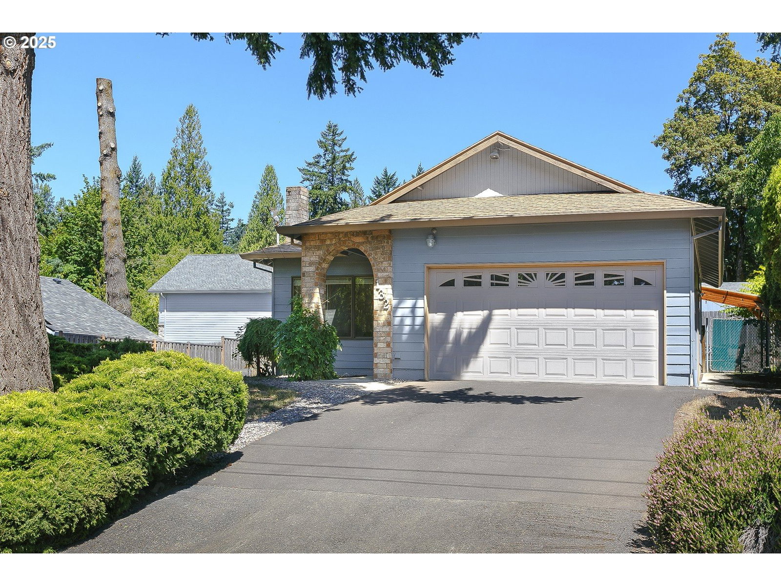 Primary listing photo, 132 SE 214TH AVE, Gresham, OR, 97030