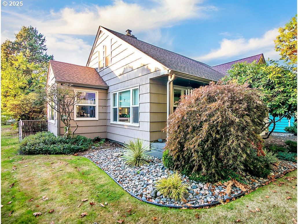 Primary listing photo, 571 26TH AVE, Longview, WA, 98632