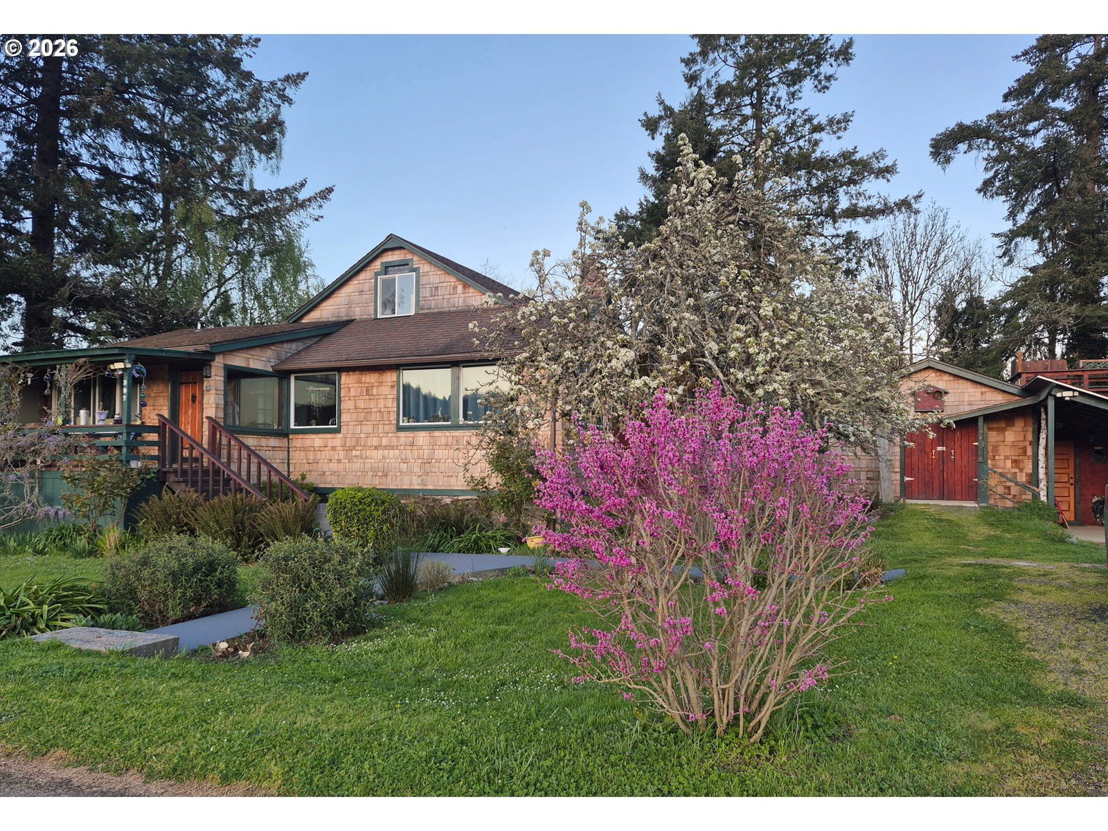 Listing photo 1 of 6