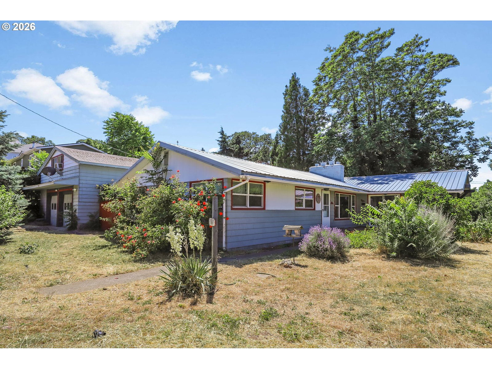 Listing photo 1 of 6