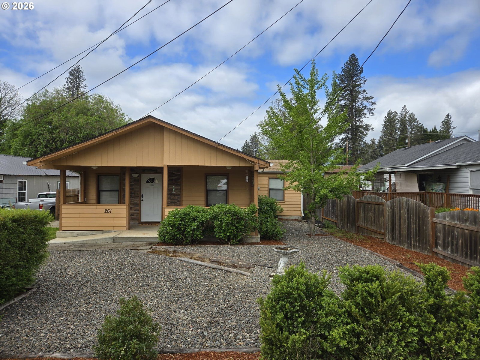 Primary listing photo, 261 ROBINSON ST, Sutherlin, OR, 97479