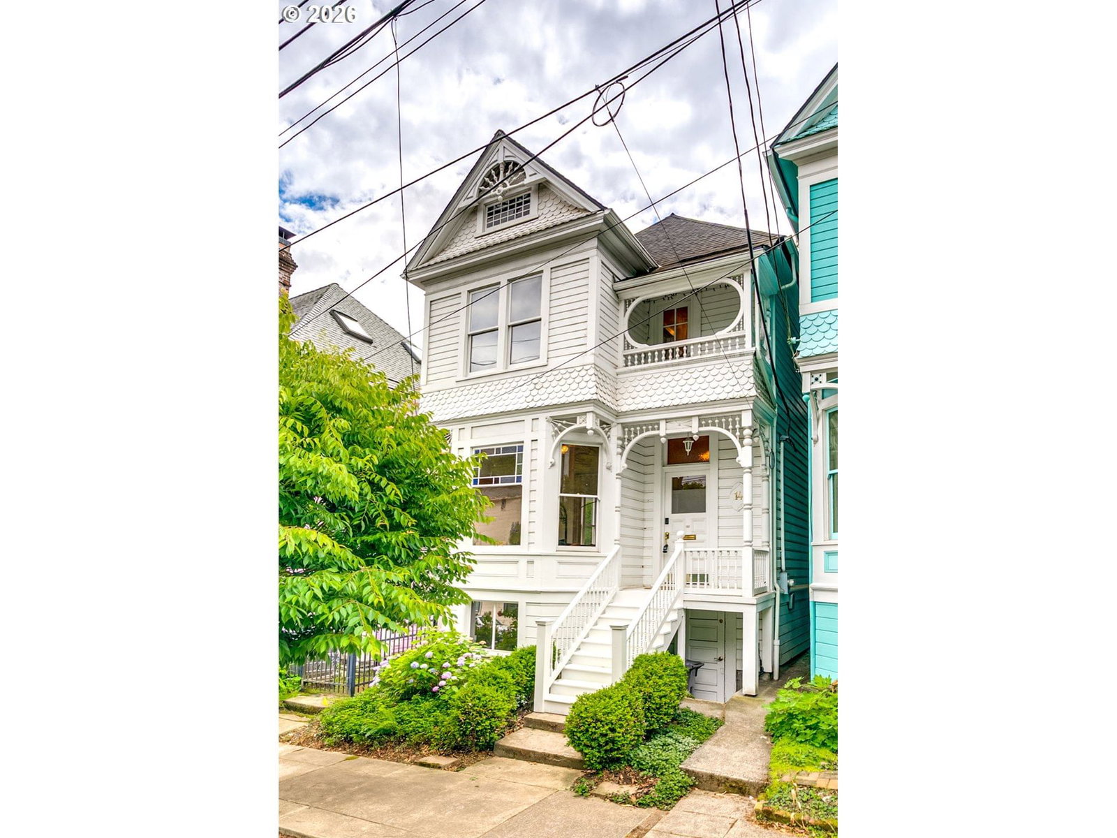 14 SW WHITAKER ST
