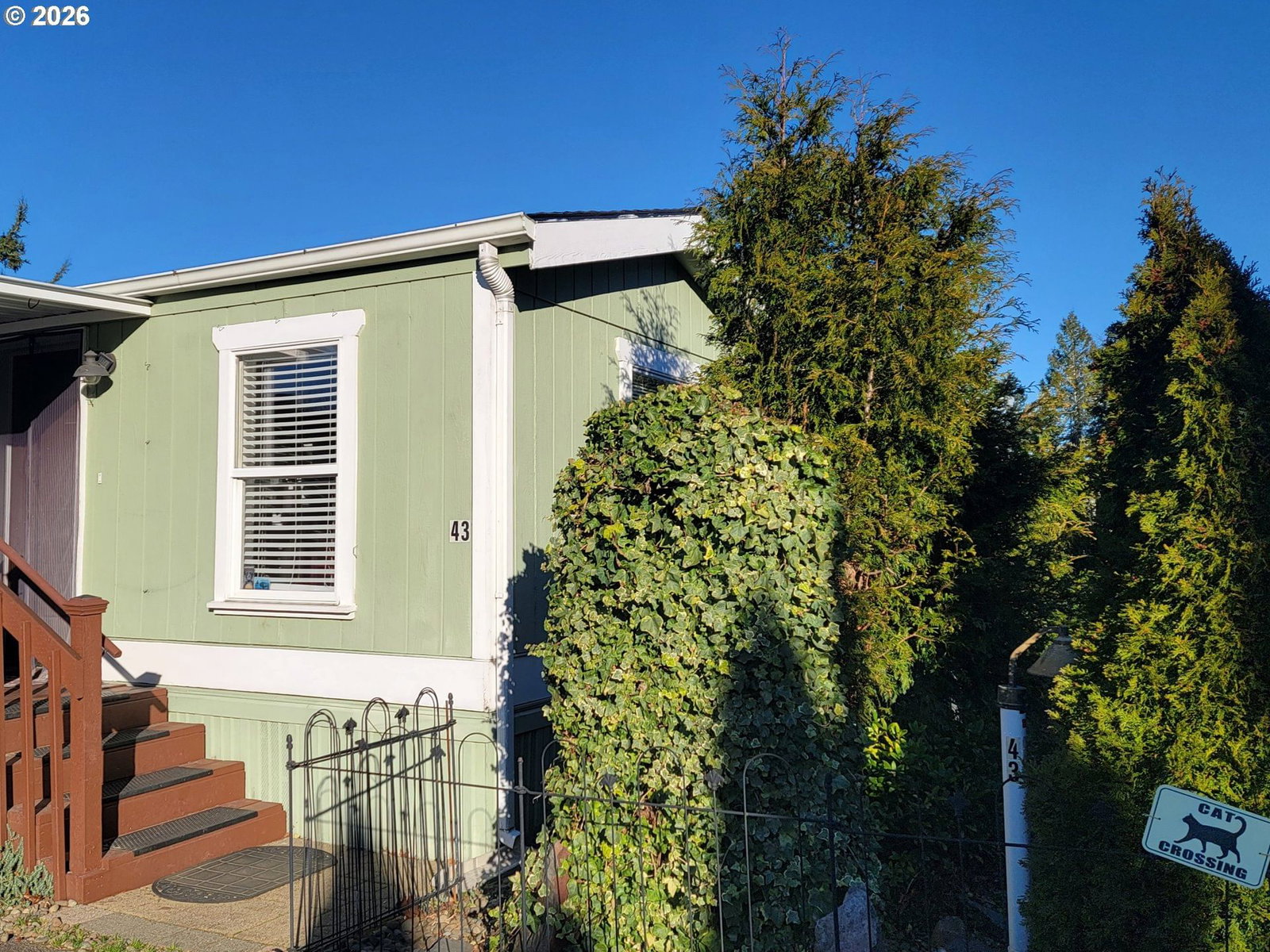 Listing photo 1 of 6