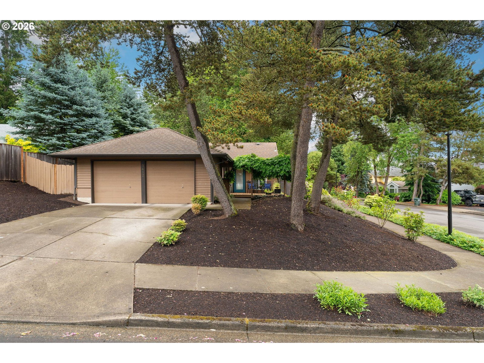 5412 NW BURNING TREE CT