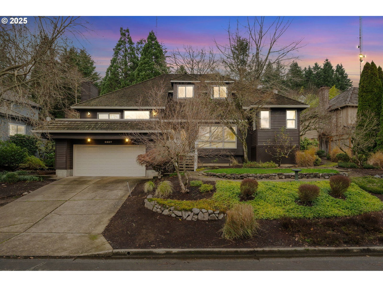 Primary listing photo, 6827 SW WINDEMERE LOOP, Portland, OR, 97225