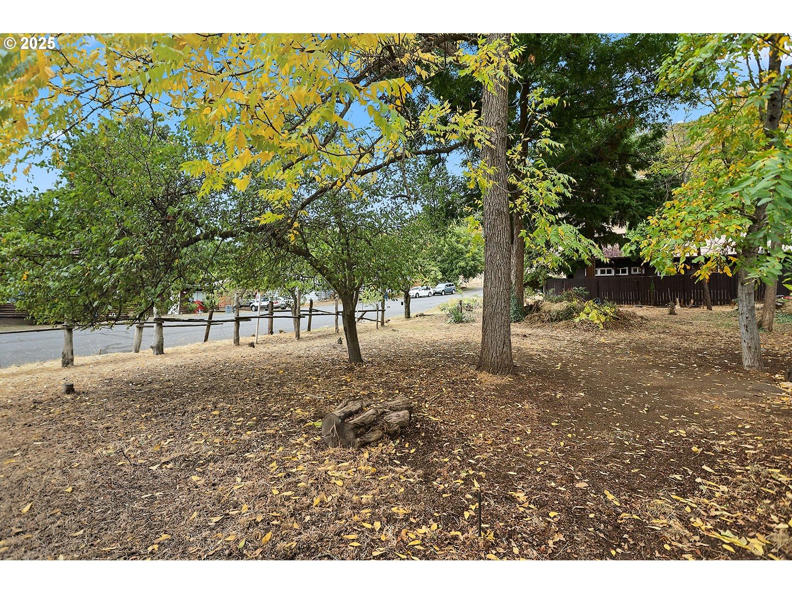Listing photo 1 of 6