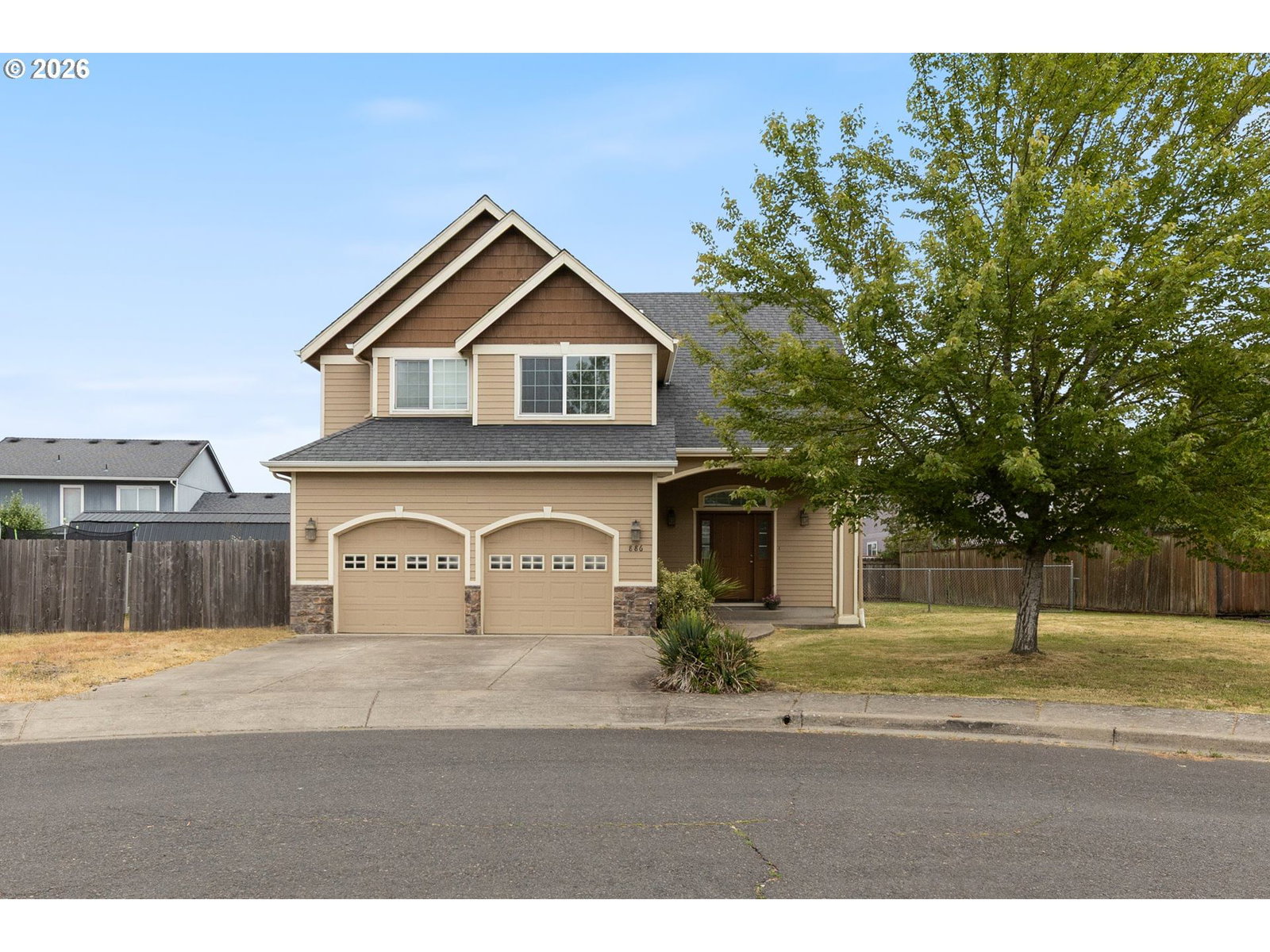 Listing photo 1 of 6
