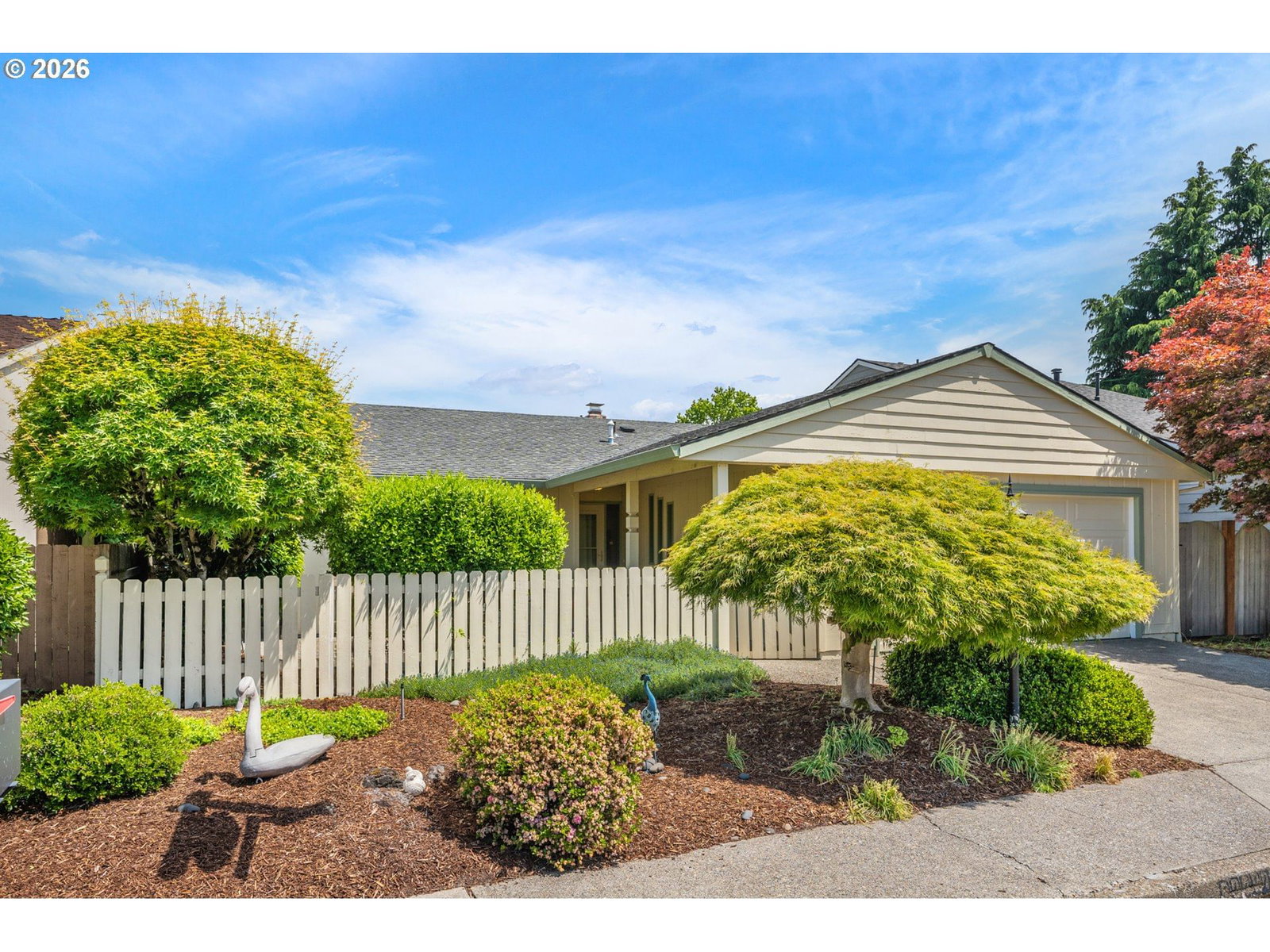 Listing photo 1 of 6