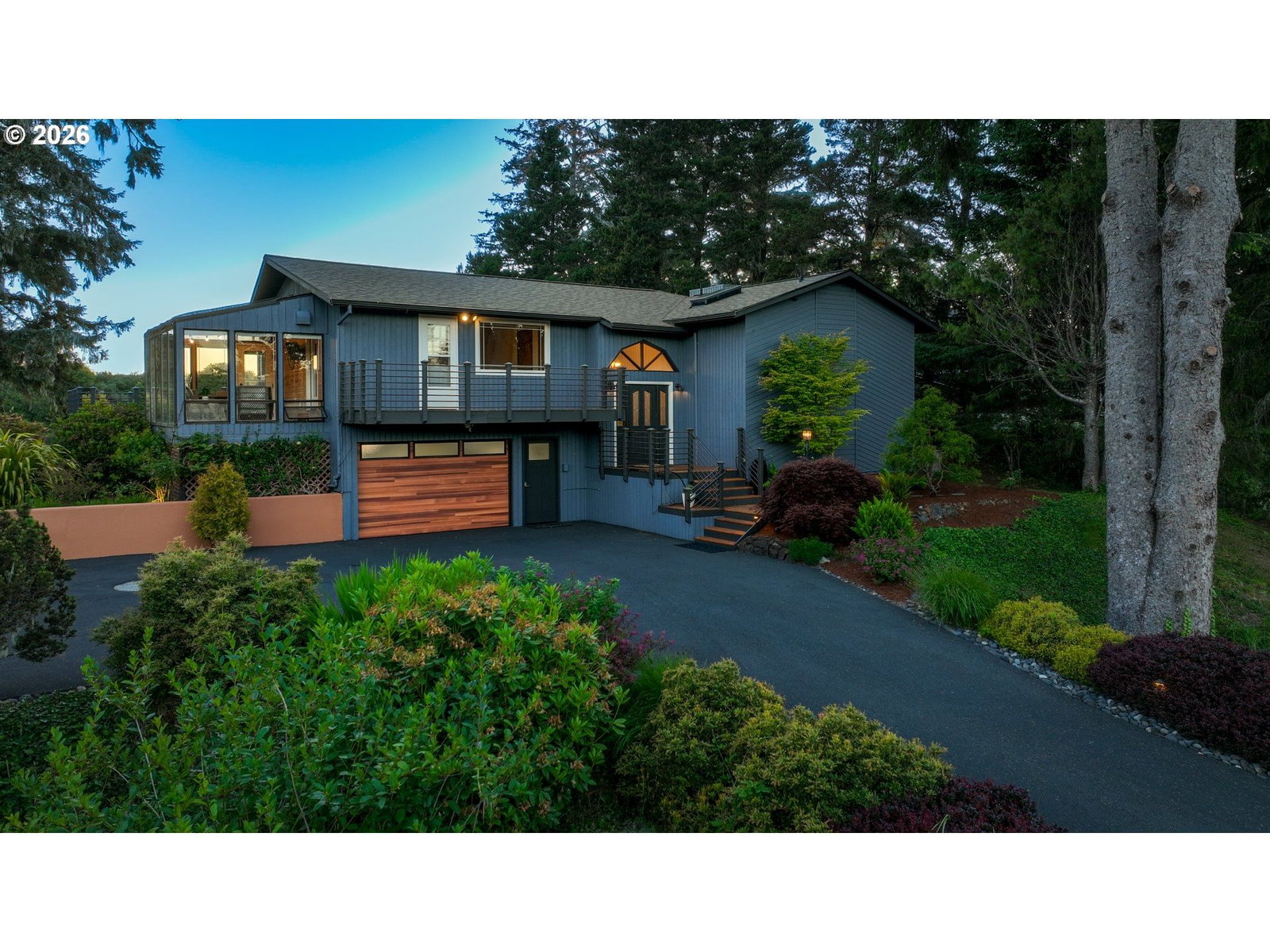 Listing photo 1 of 6