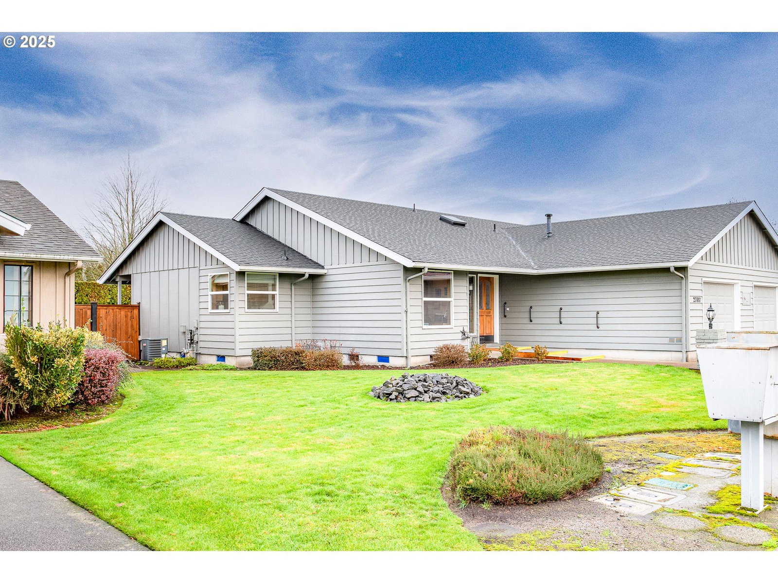 Primary listing photo, 2707 DAYNA LN, Eugene, OR, 97408