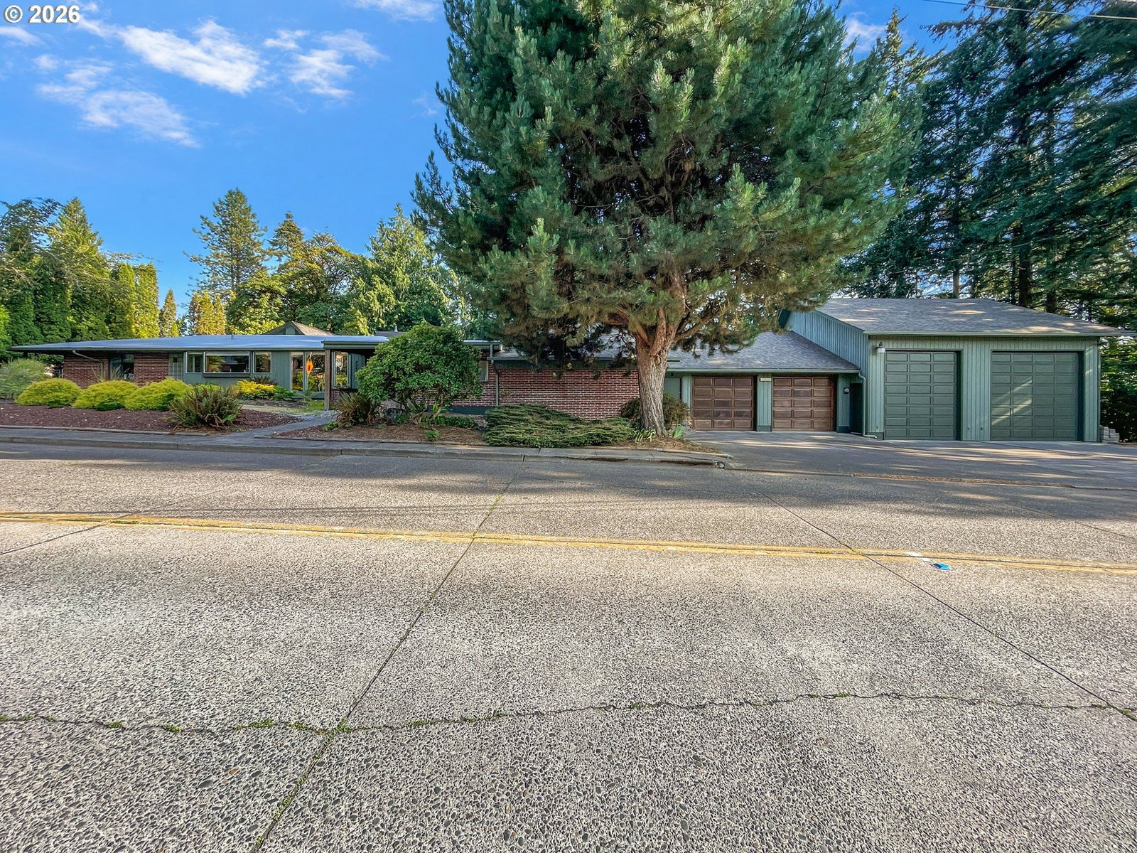 2357 CASCADE WAY