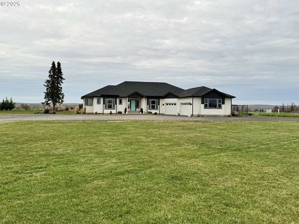 Listing photo 1 of 6