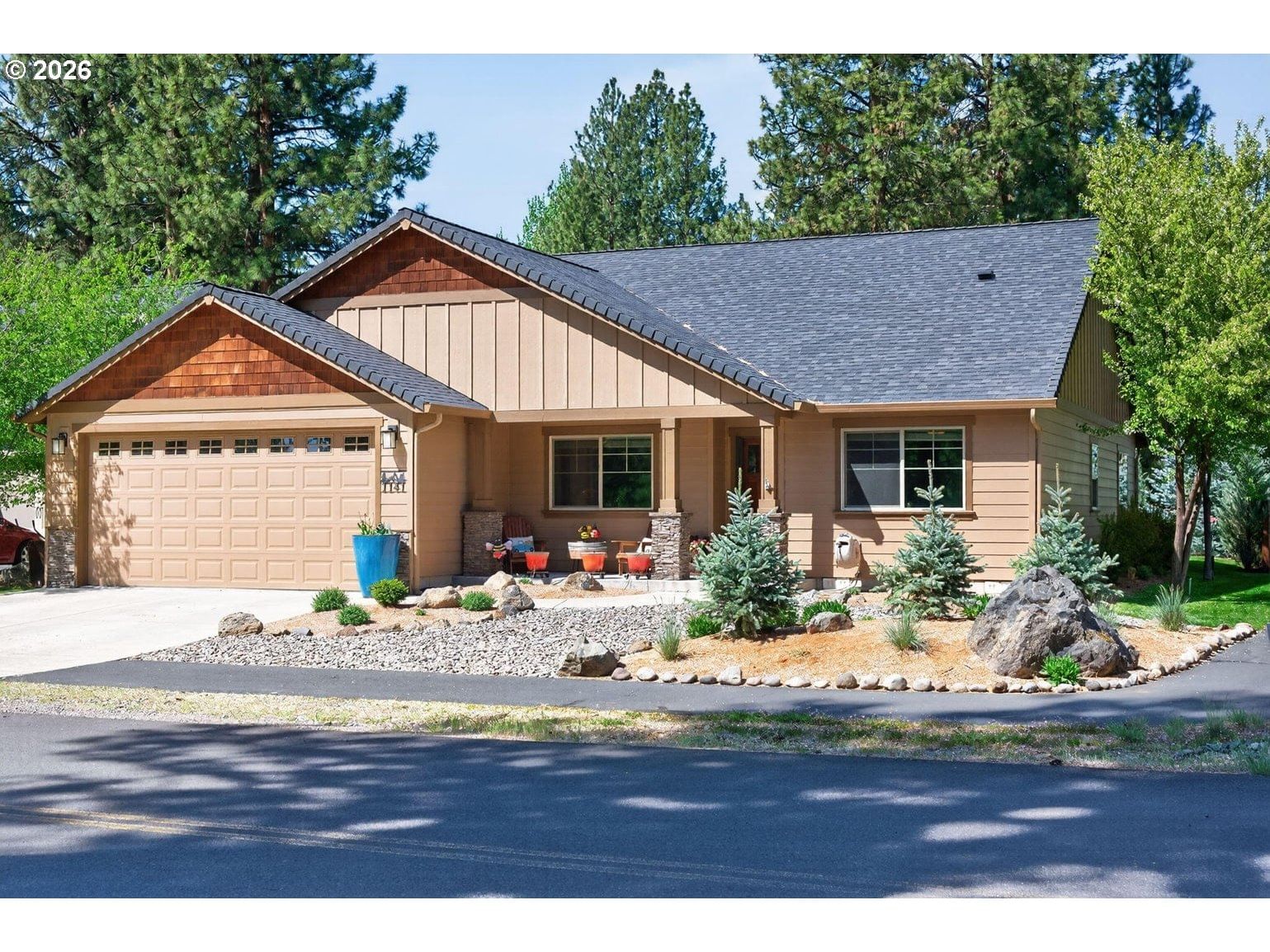 Listing photo 1 of 6