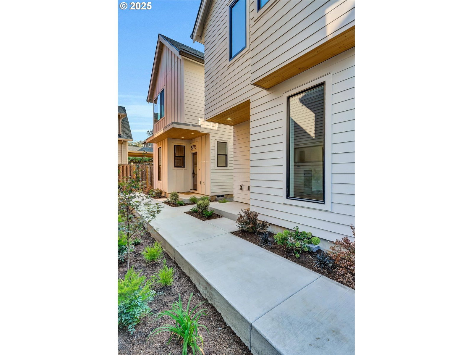 Primary listing photo, 5773 S Kelly AVE, Portland, OR, 97239