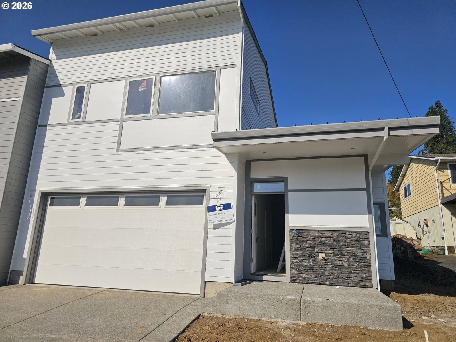 Listing photo 1 of 6