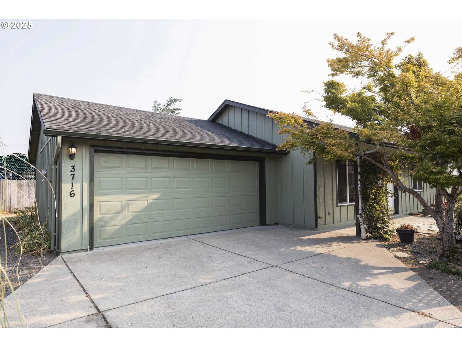 Primary listing photo, 3716 E ST, Springfield, OR, 97478