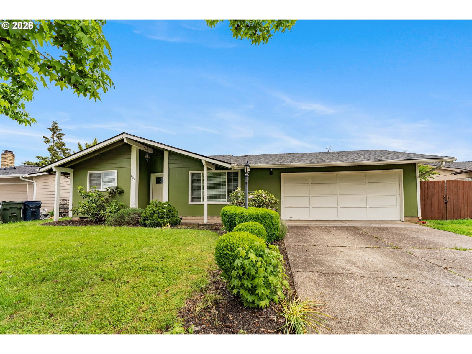 Primary listing photo, 1735 RAINBOW DR, Springfield, OR, 97477