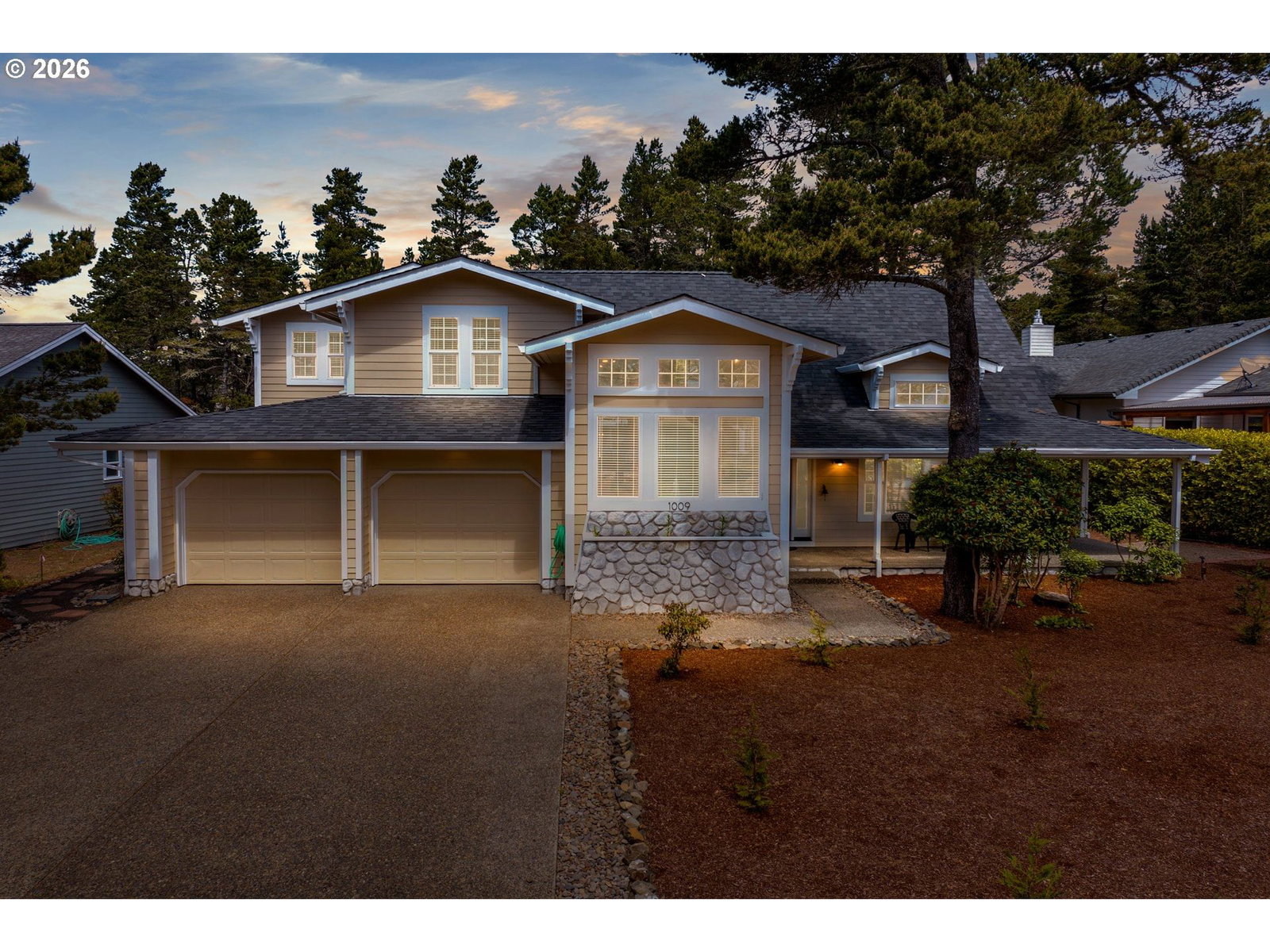 Primary listing photo, 1009 ROYAL SAINT GEORGES DR, Florence, OR, 97439