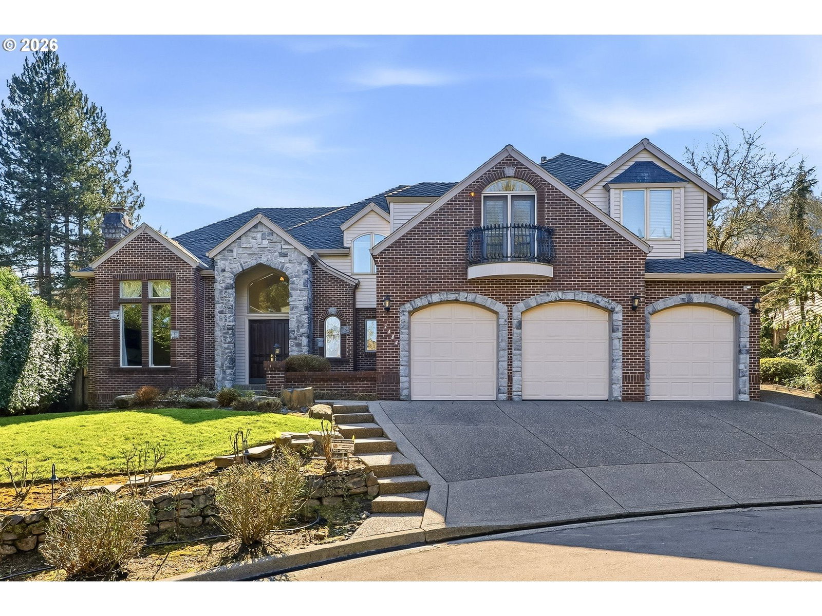 Primary listing photo, 2484 MARYLSHIRE LN, Lake Oswego, OR, 97034