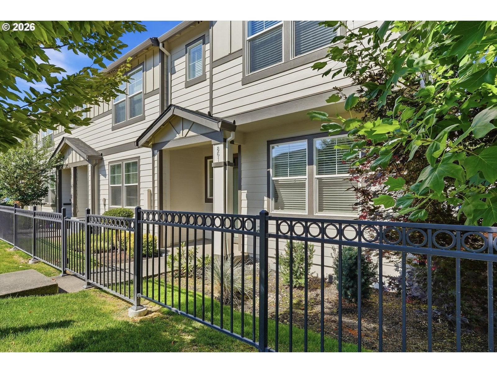 861 N 19TH AVE