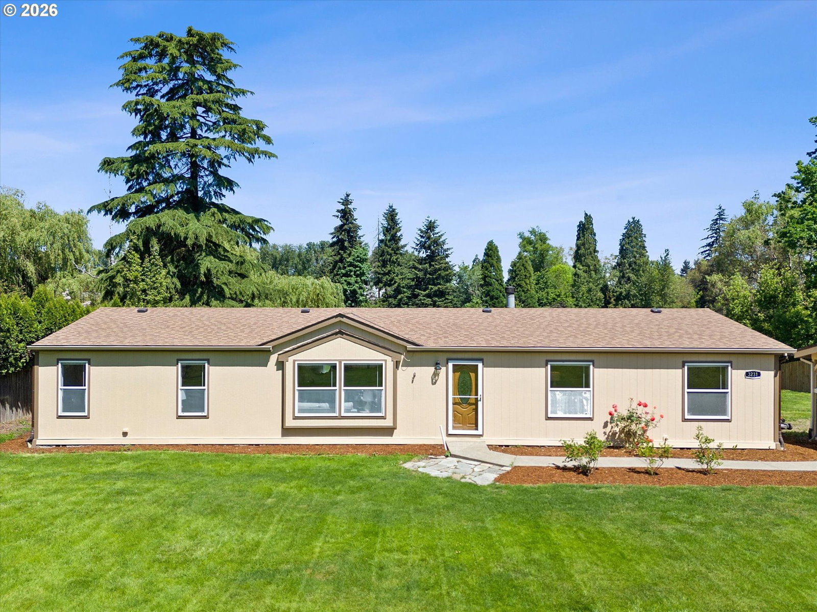 3231 NE HOLLAND CT