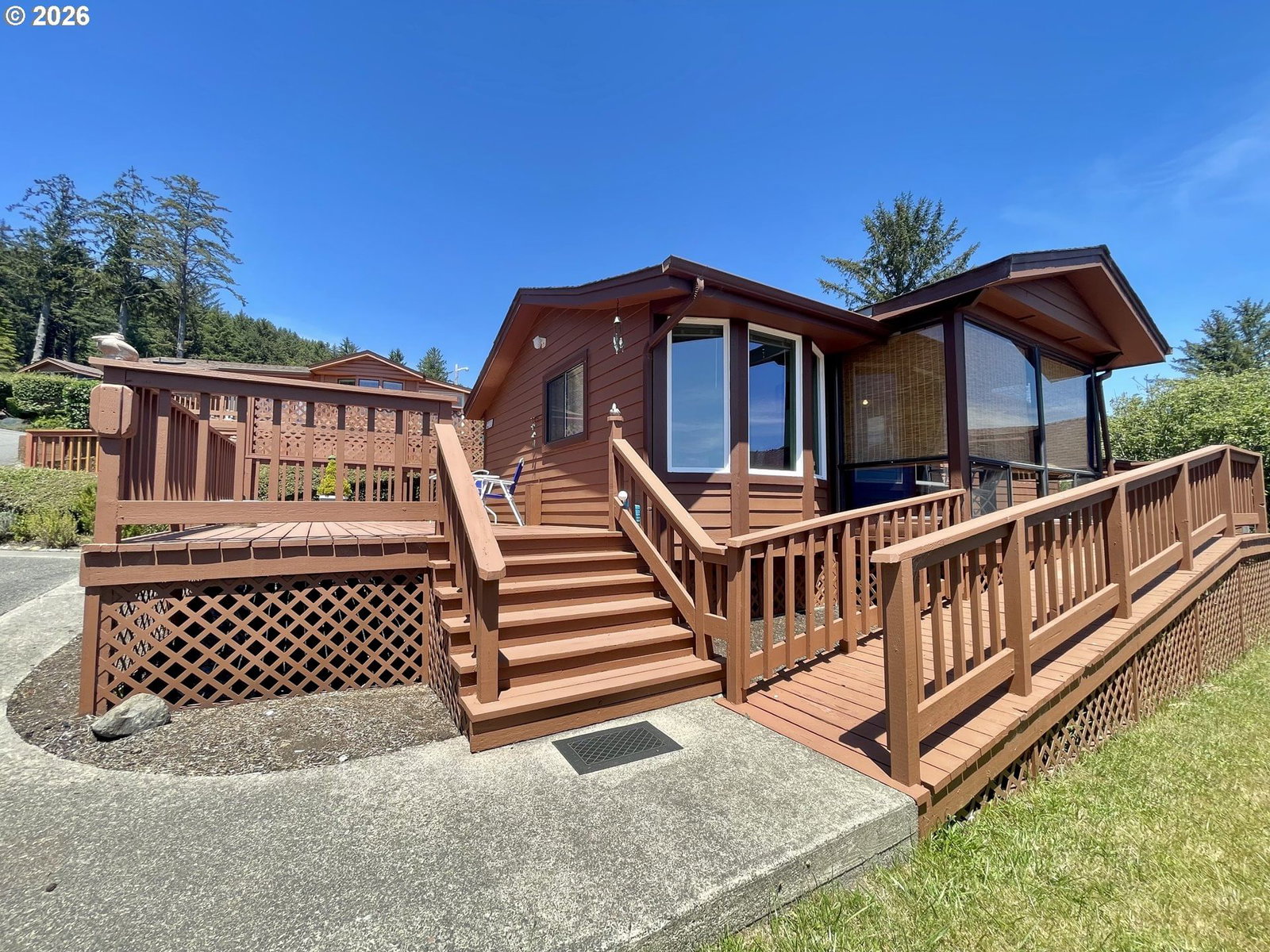 Listing photo 1 of 6