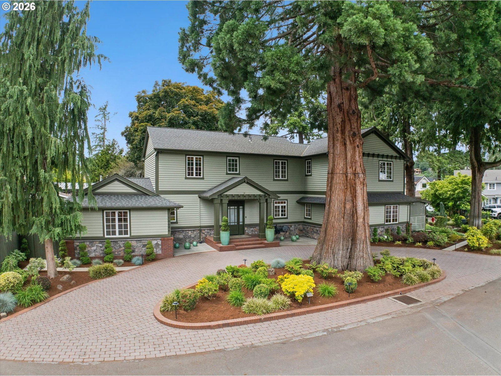 Primary listing photo, 16686 Maple CIR, Lake Oswego, OR, 97034