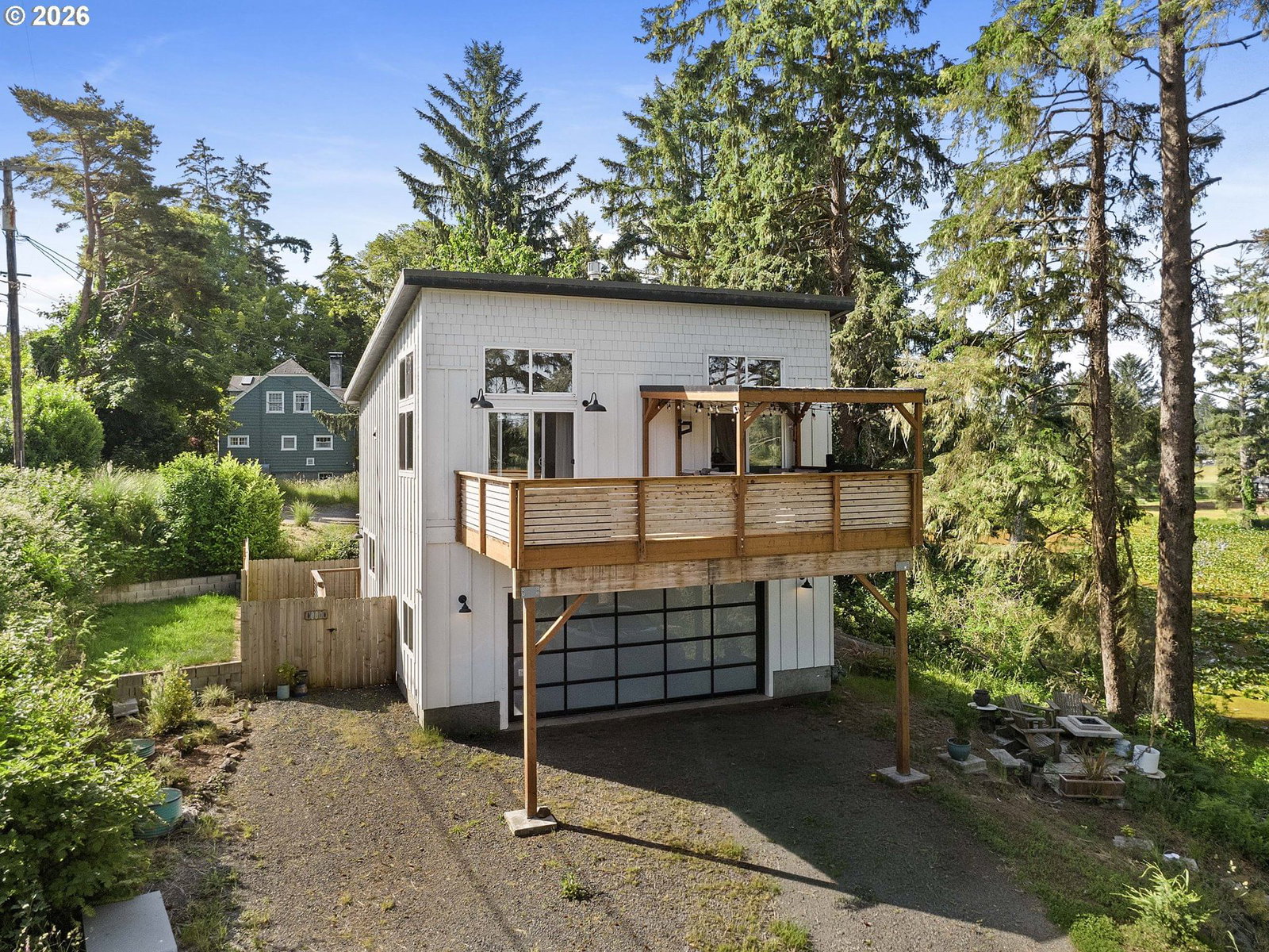 Listing photo 1 of 6