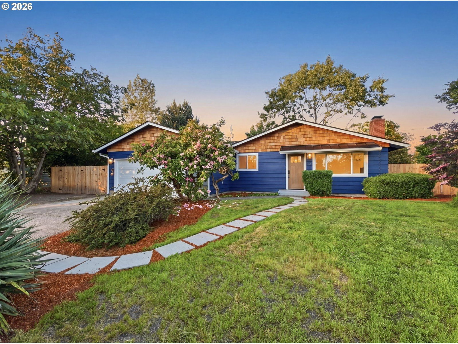 Listing photo 1 of 6