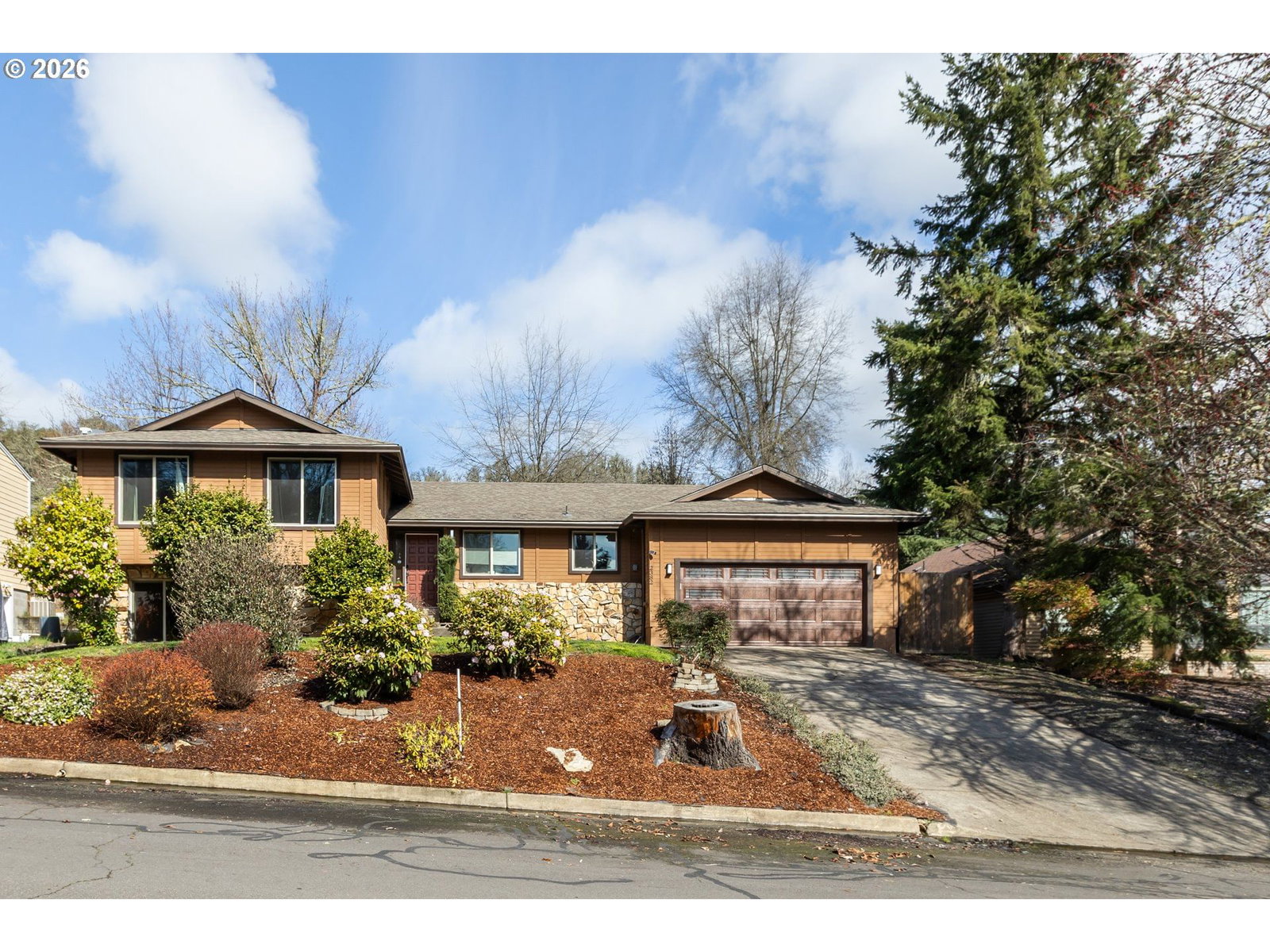 Primary listing photo, 2382 NW ESQUIRE DR, Roseburg, OR, 97471