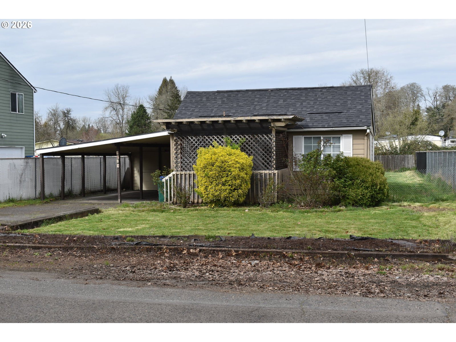 Primary listing photo, 3215 SE VINEYARD RD, Milwaukie, OR, 97267