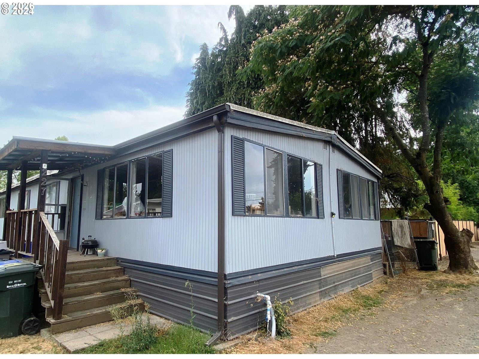 Listing photo 1 of 1