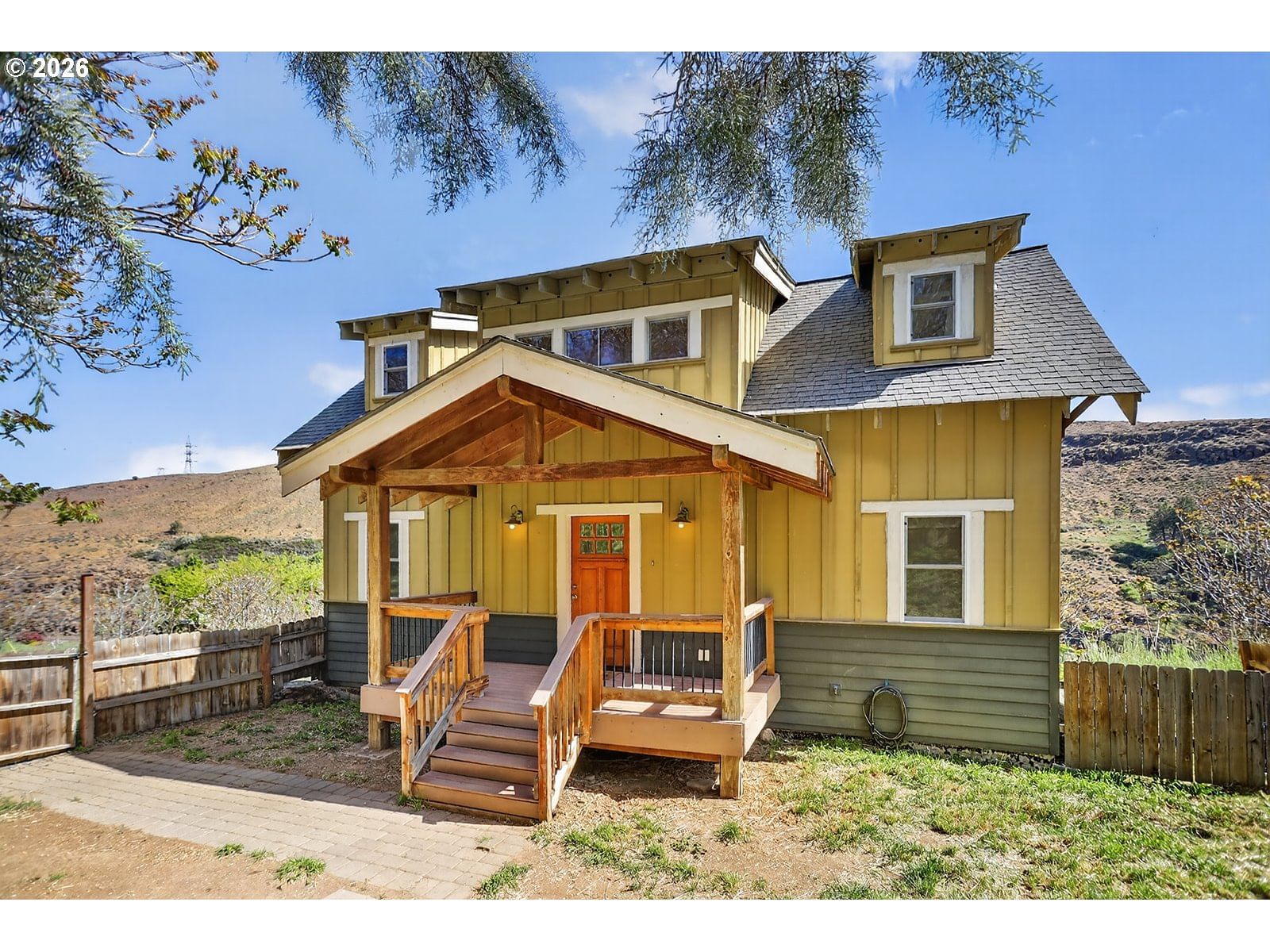 Primary listing photo, 499 1ST ST, Maupin, OR, 97037