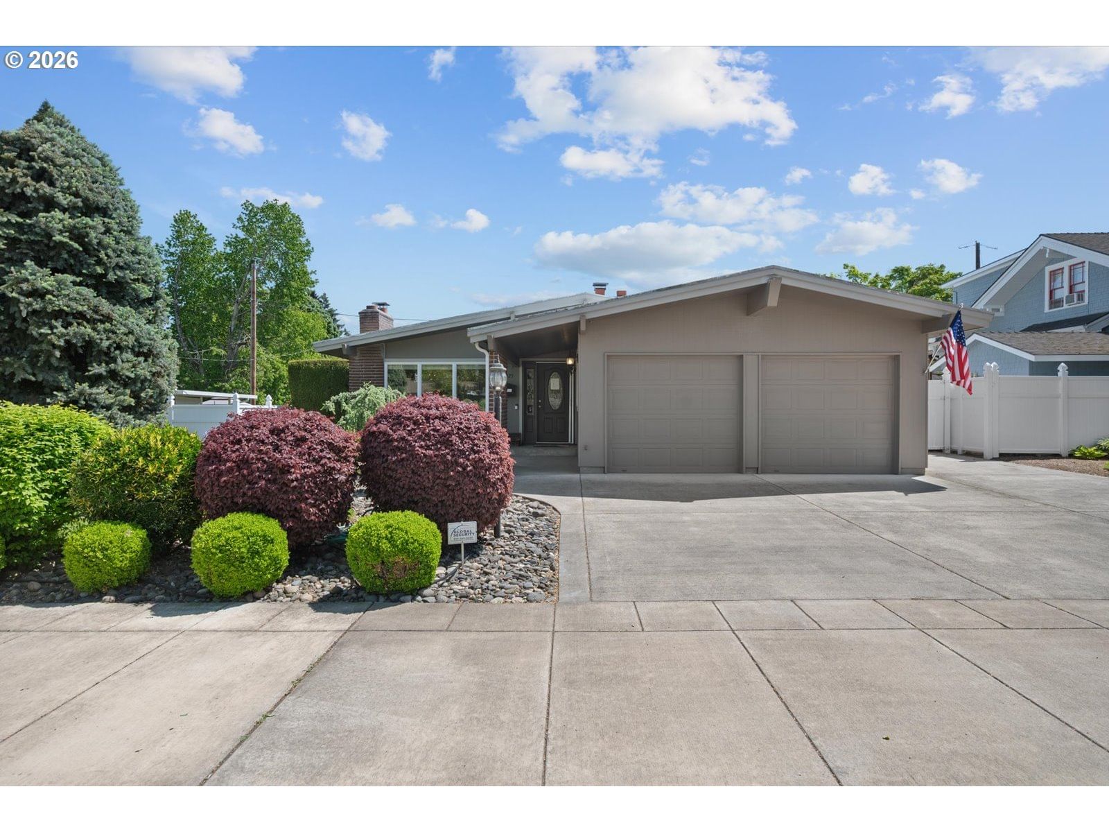 Primary listing photo, 1525 WILLAMETTE FALLS DR, West Linn, OR, 97068