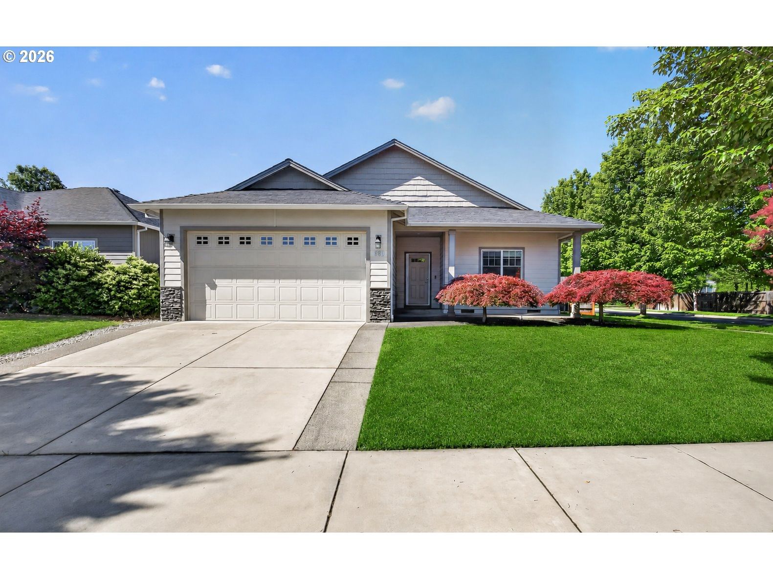Primary listing photo, 989 PENDLETON DR, Medford, OR, 97501