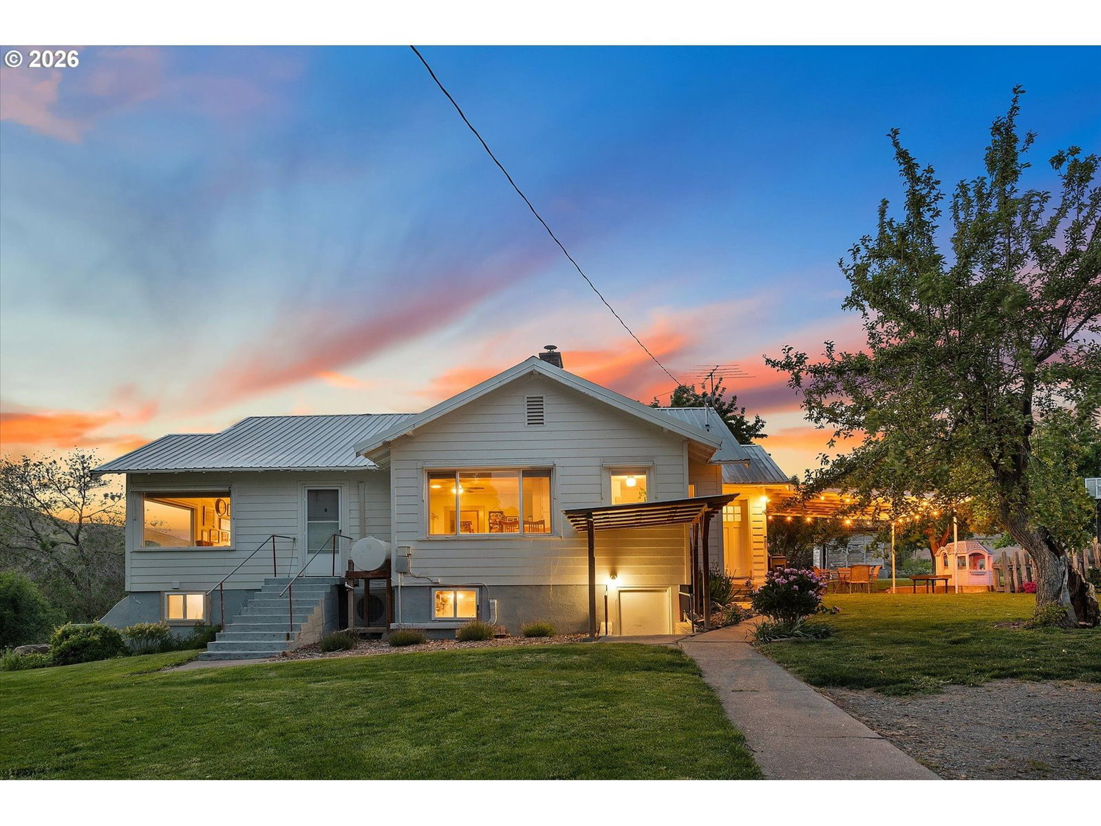 Primary listing photo, 35943 CARNAHAN LN, Richland, OR, 97870