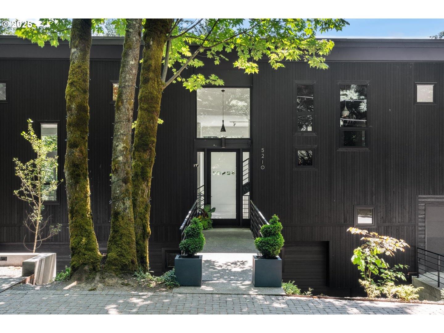 Primary listing photo, 5210 SW HEWETT BLVD, Portland, OR, 97221