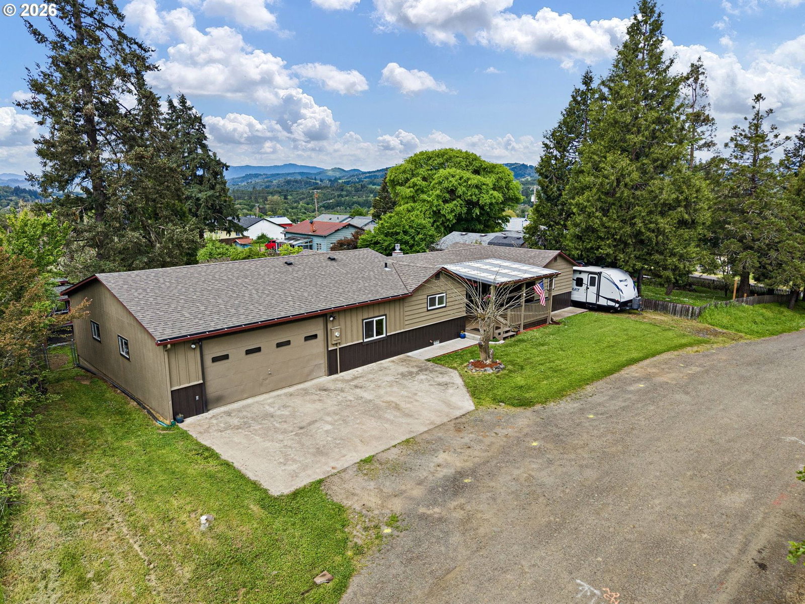 Primary listing photo, 613 SE 5TH ST, Oakland, OR, 97462