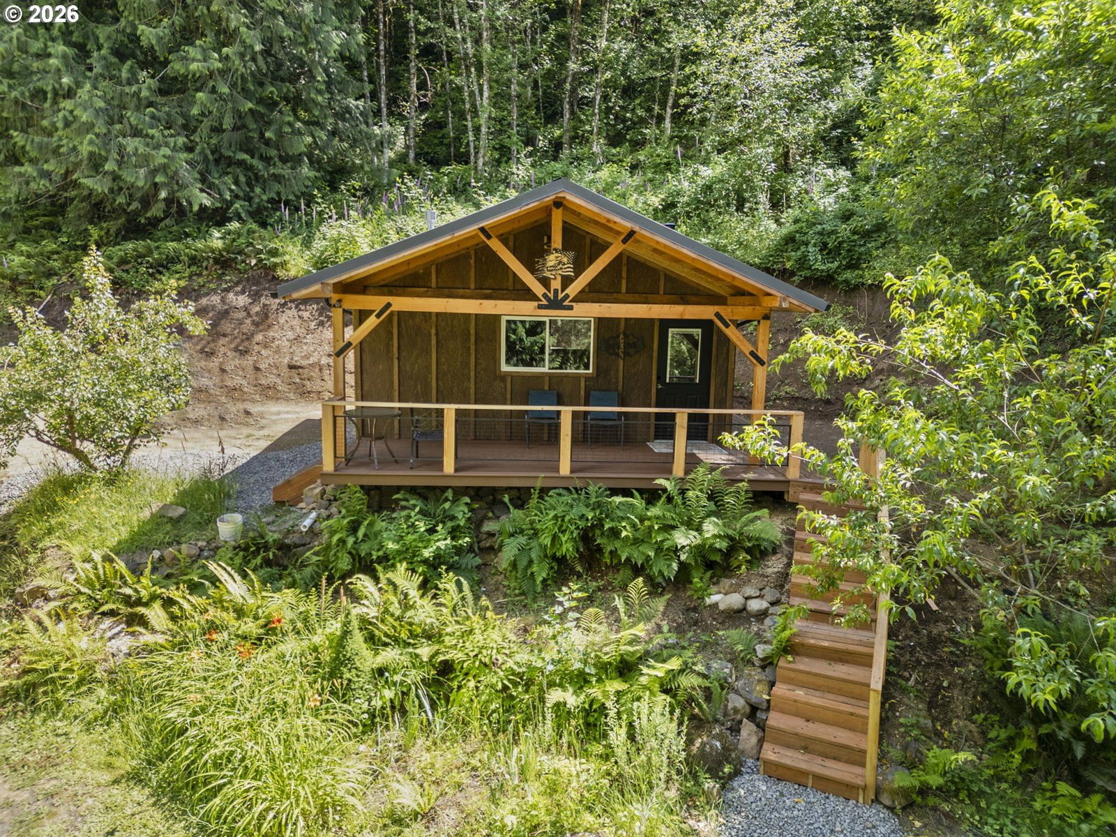 Listing photo 1 of 6