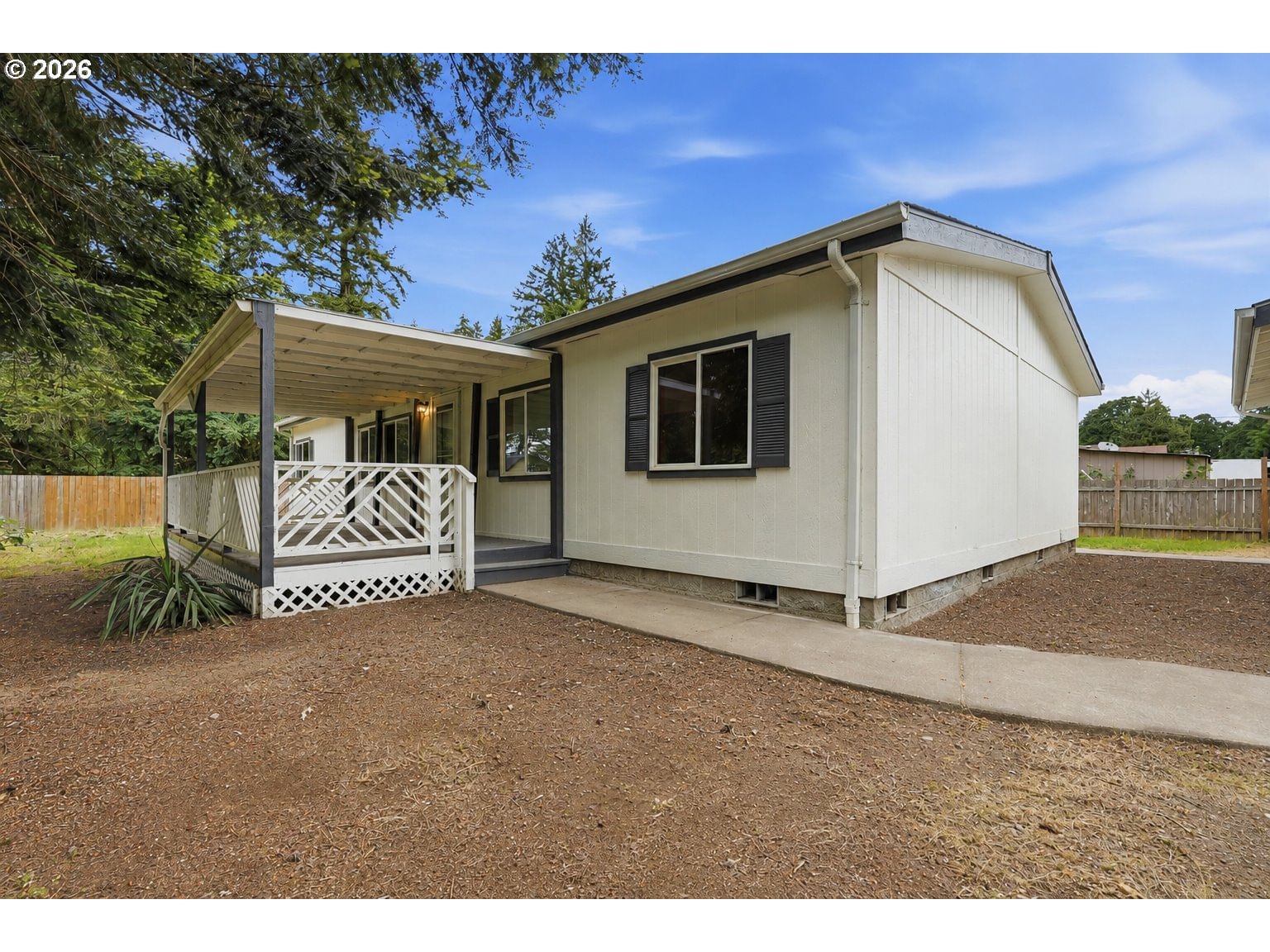 Listing photo 1 of 6