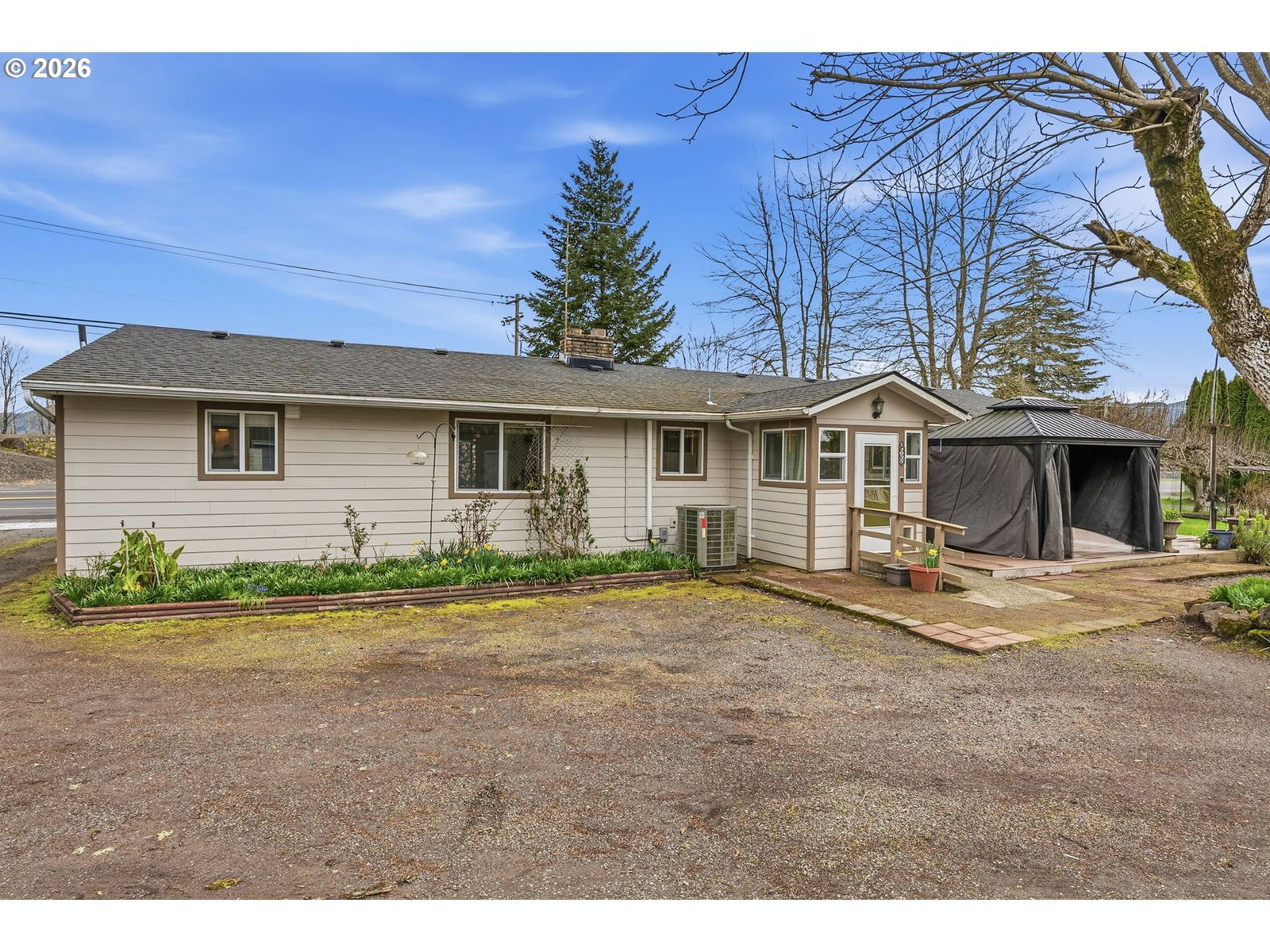 Primary listing photo, 1935 WESTSIDE HWY, Kelso, WA, 98626
